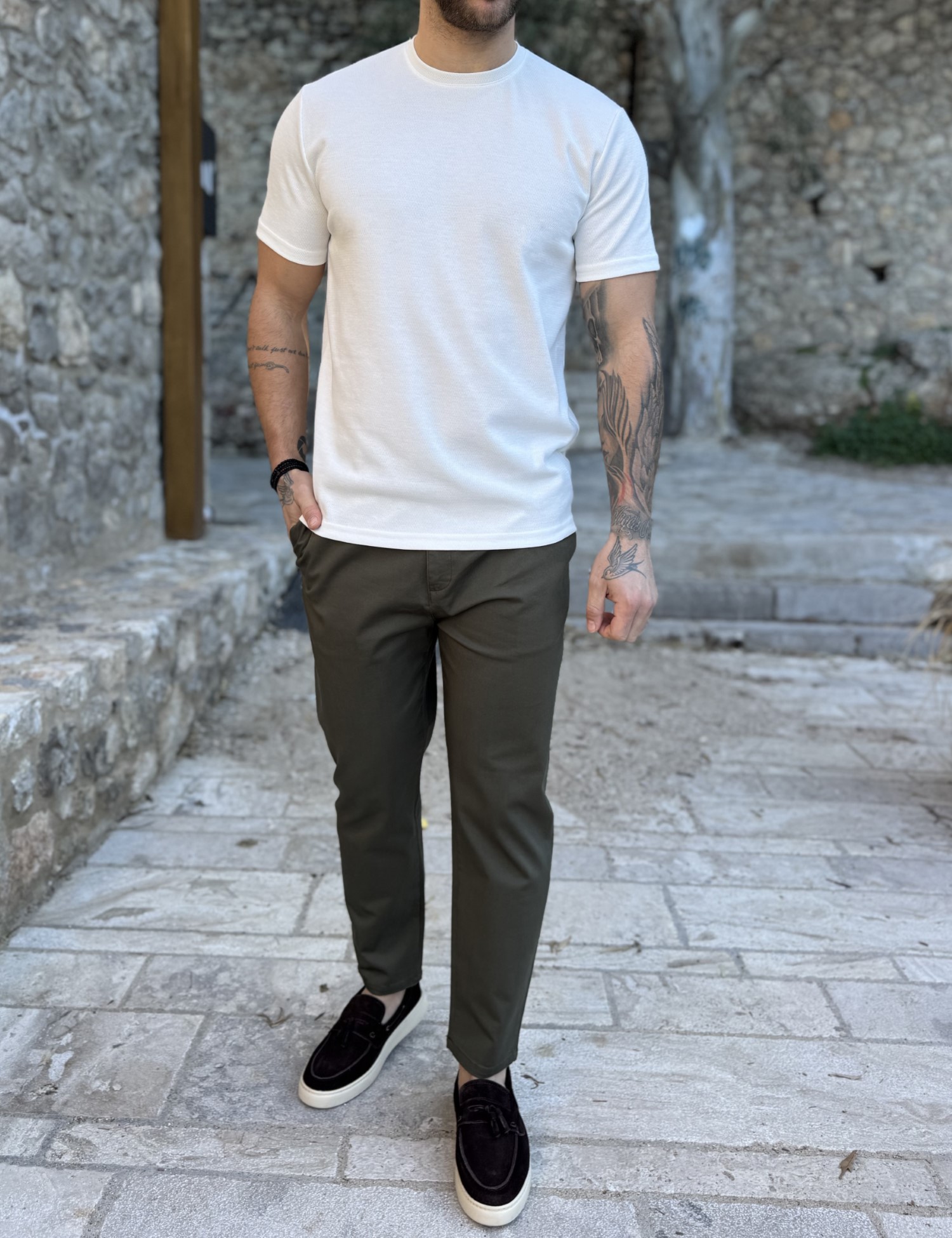 Ανδρική λευκή κοντομάνικη μπλούζα με ανάγλυφο ύφασμα R260336W φωτογραφία